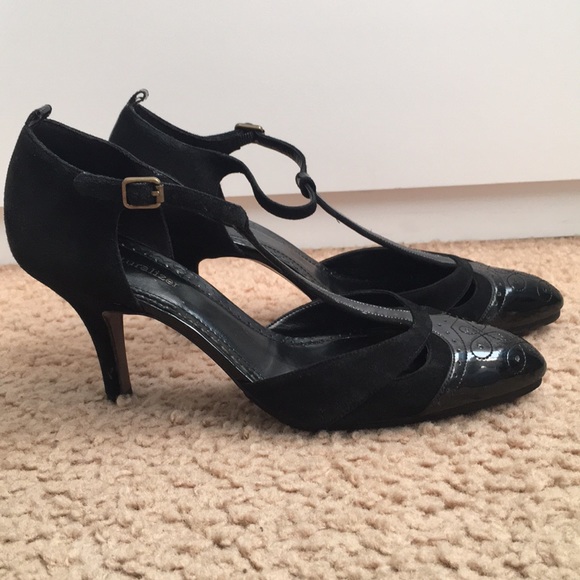 naturalizer t strap heels